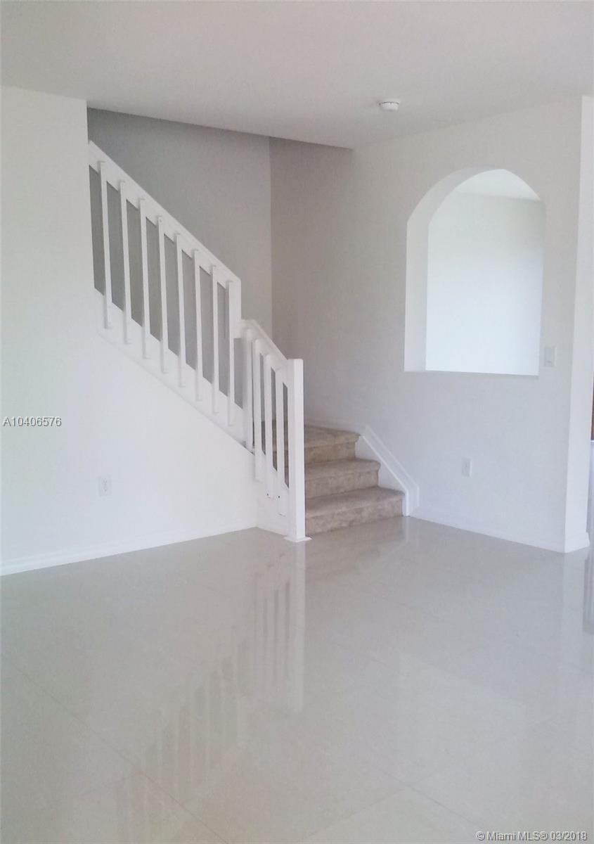 SUNSET LAKE TOWNHOMES - Residential