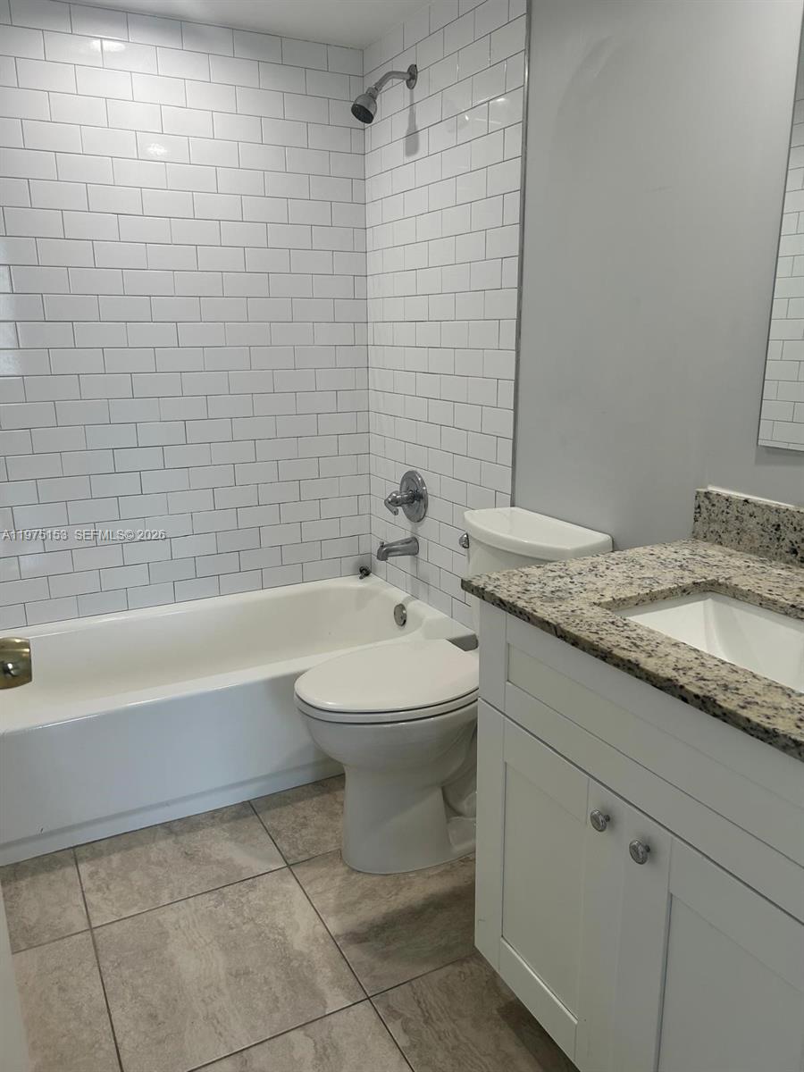 LAKEWOOD VILLAGE - Residential Lease