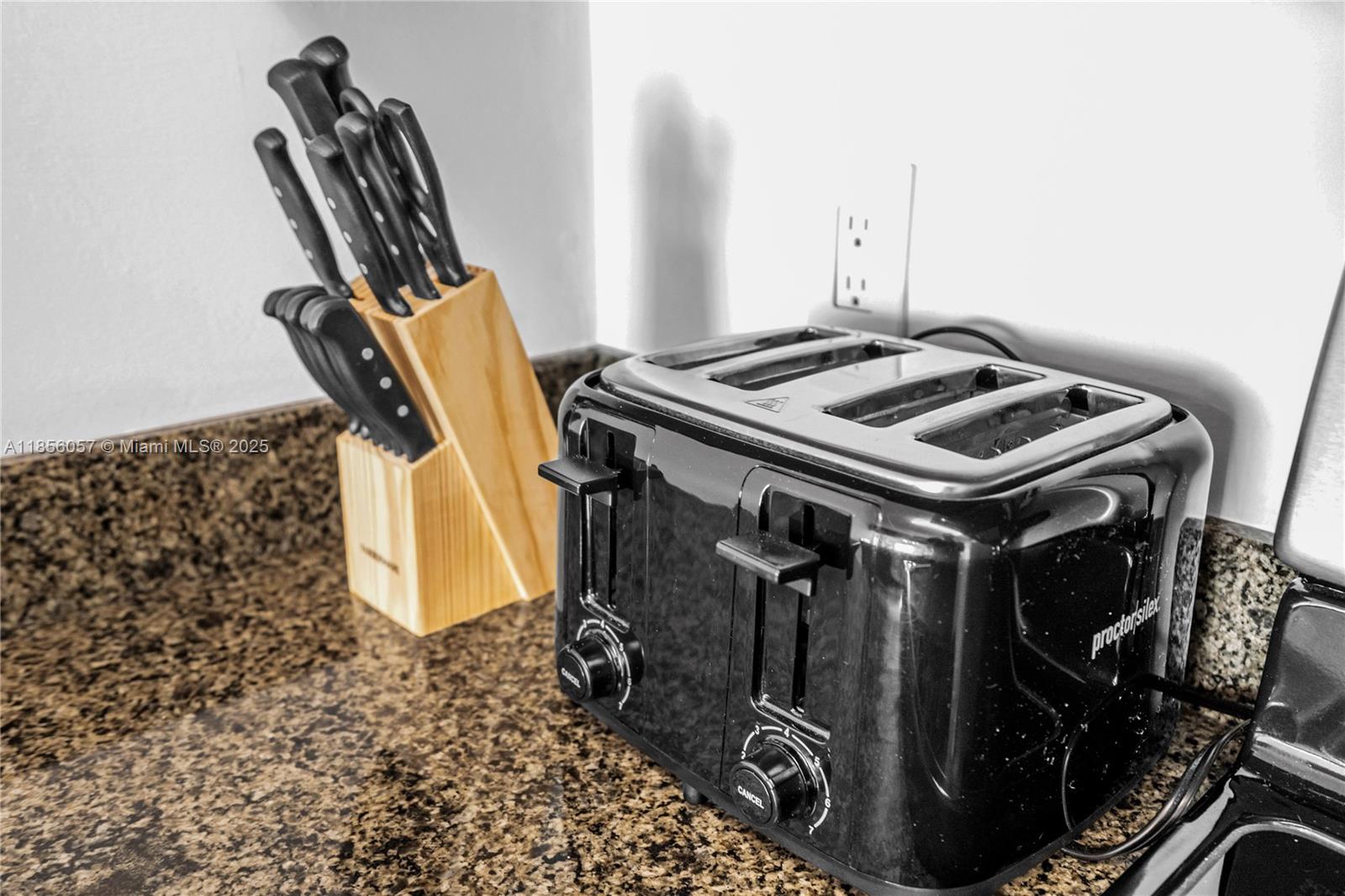 THE CLUB AT BRICKELL BAY - Residential