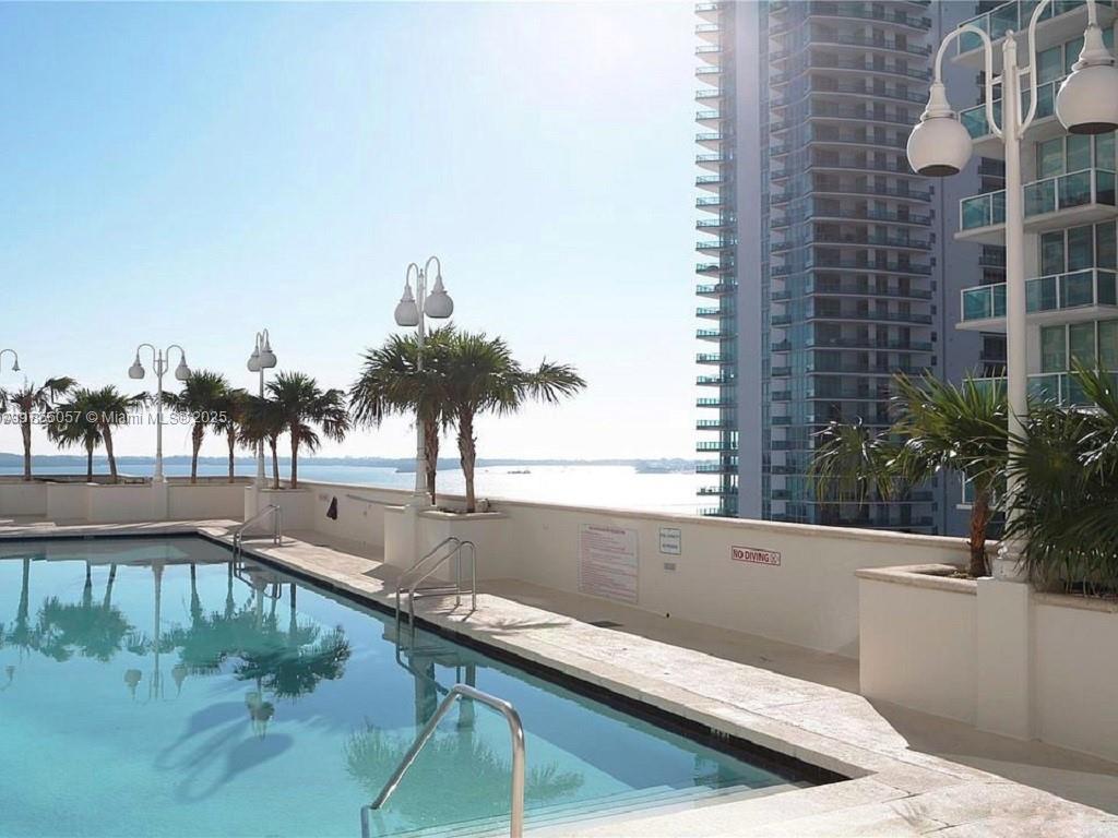 THE CLUB AT BRICKELL BAY - Residential