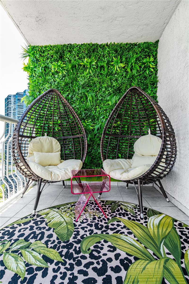 THE CLUB AT BRICKELL BAY - Residential