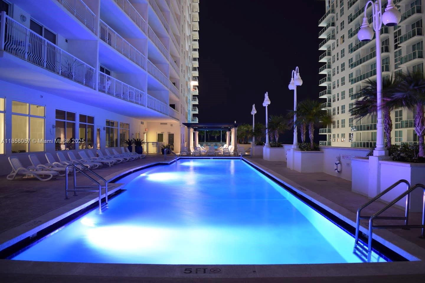 THE CLUB AT BRICKELL BAY - Residential