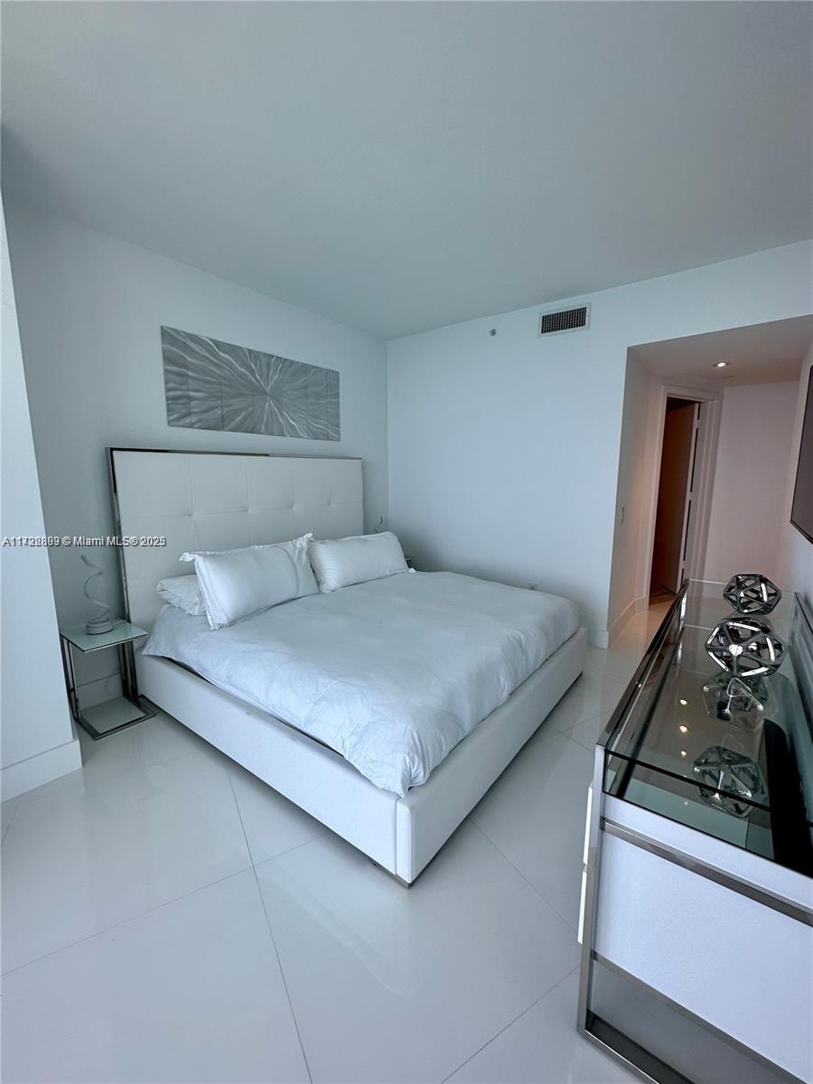 4111 SOUTH OCEAN DRIVE CO - Residential