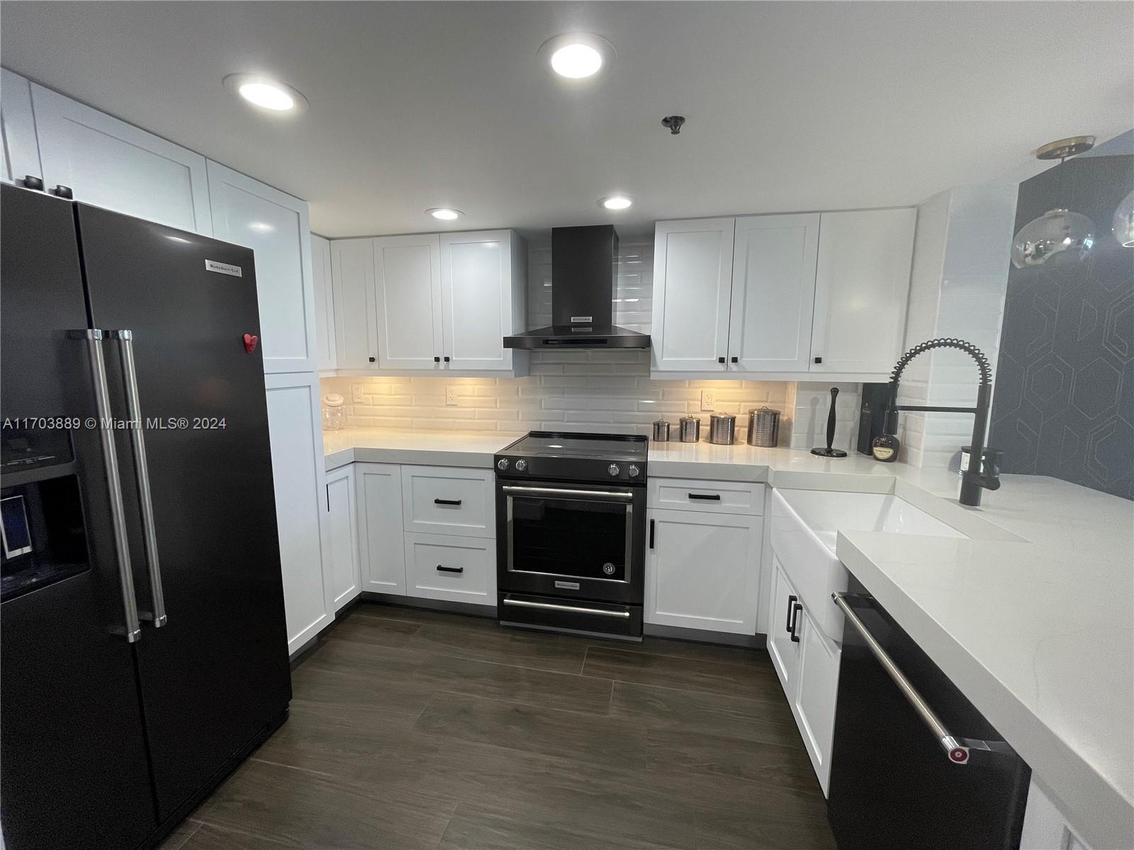 CLUB ATLANTIS CONDO - Residential Lease