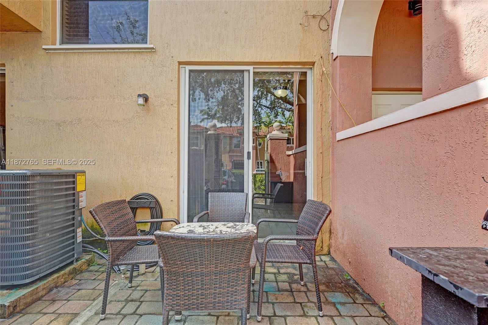 HAMPTON ISLES CONDO - Residential