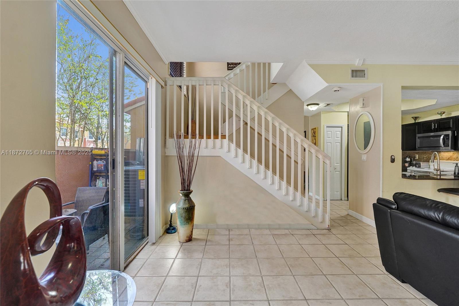 HAMPTON ISLES CONDO - Residential