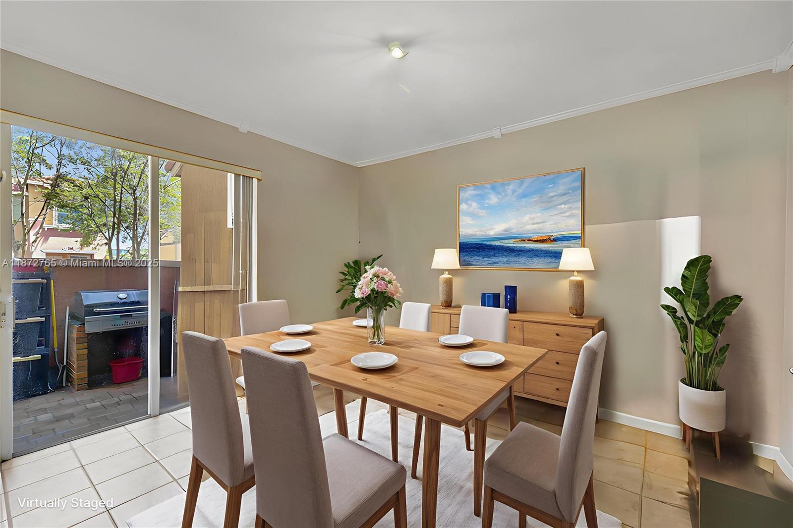 HAMPTON ISLES CONDO - Residential