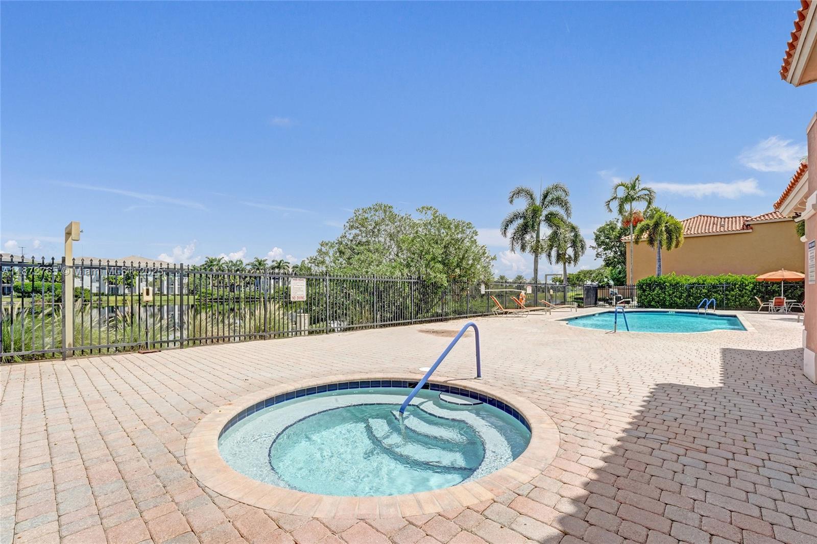 HAMPTON ISLES CONDO - Residential
