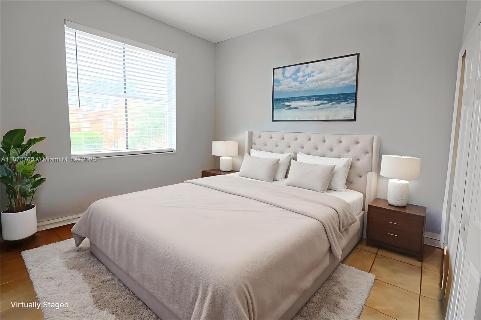 HAMPTON ISLES CONDO - Residential