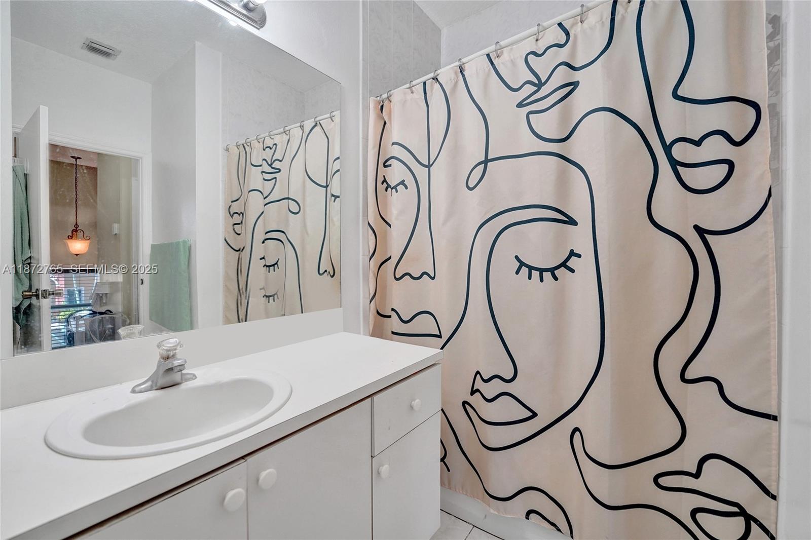 HAMPTON ISLES CONDO - Residential