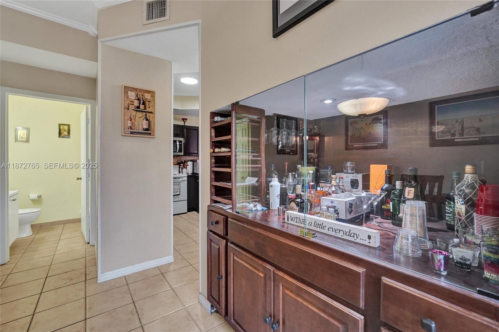 HAMPTON ISLES CONDO - Residential