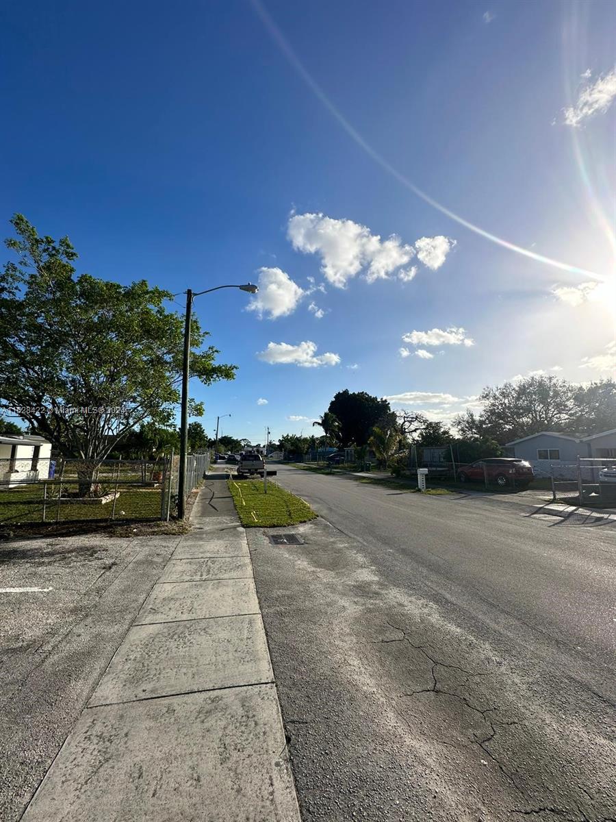 BROWARD PARK - Residential Lease