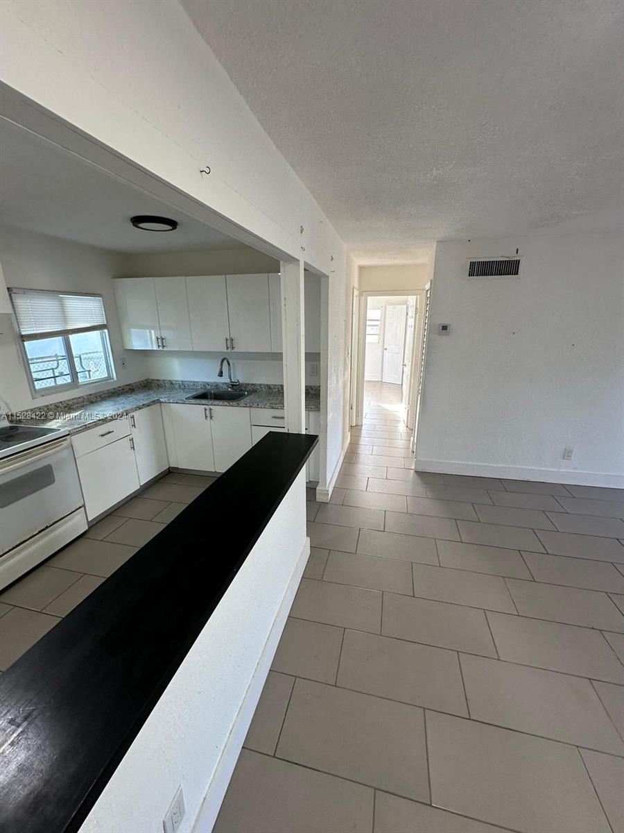BROWARD PARK - Residential Lease