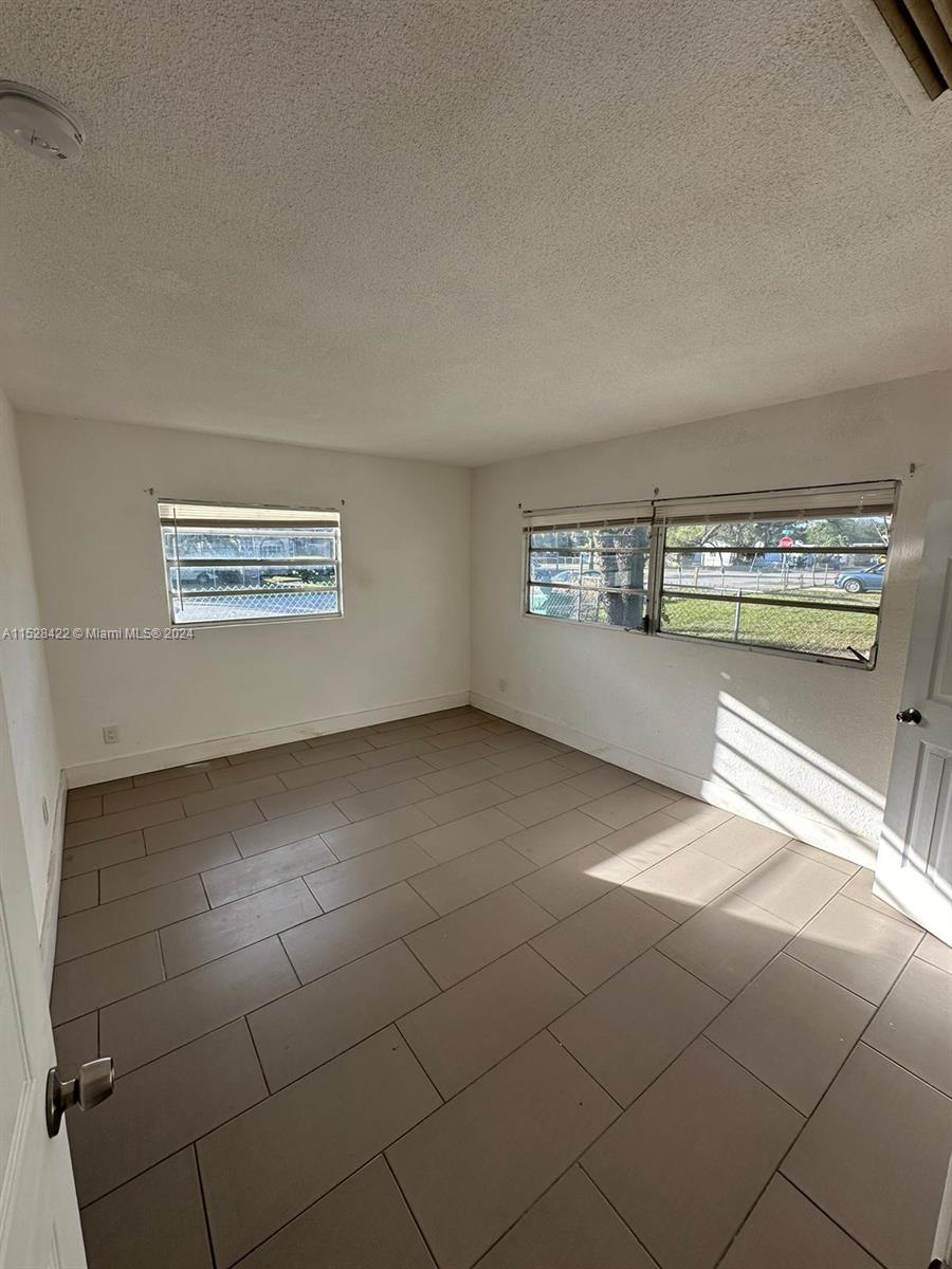 BROWARD PARK - Residential Lease