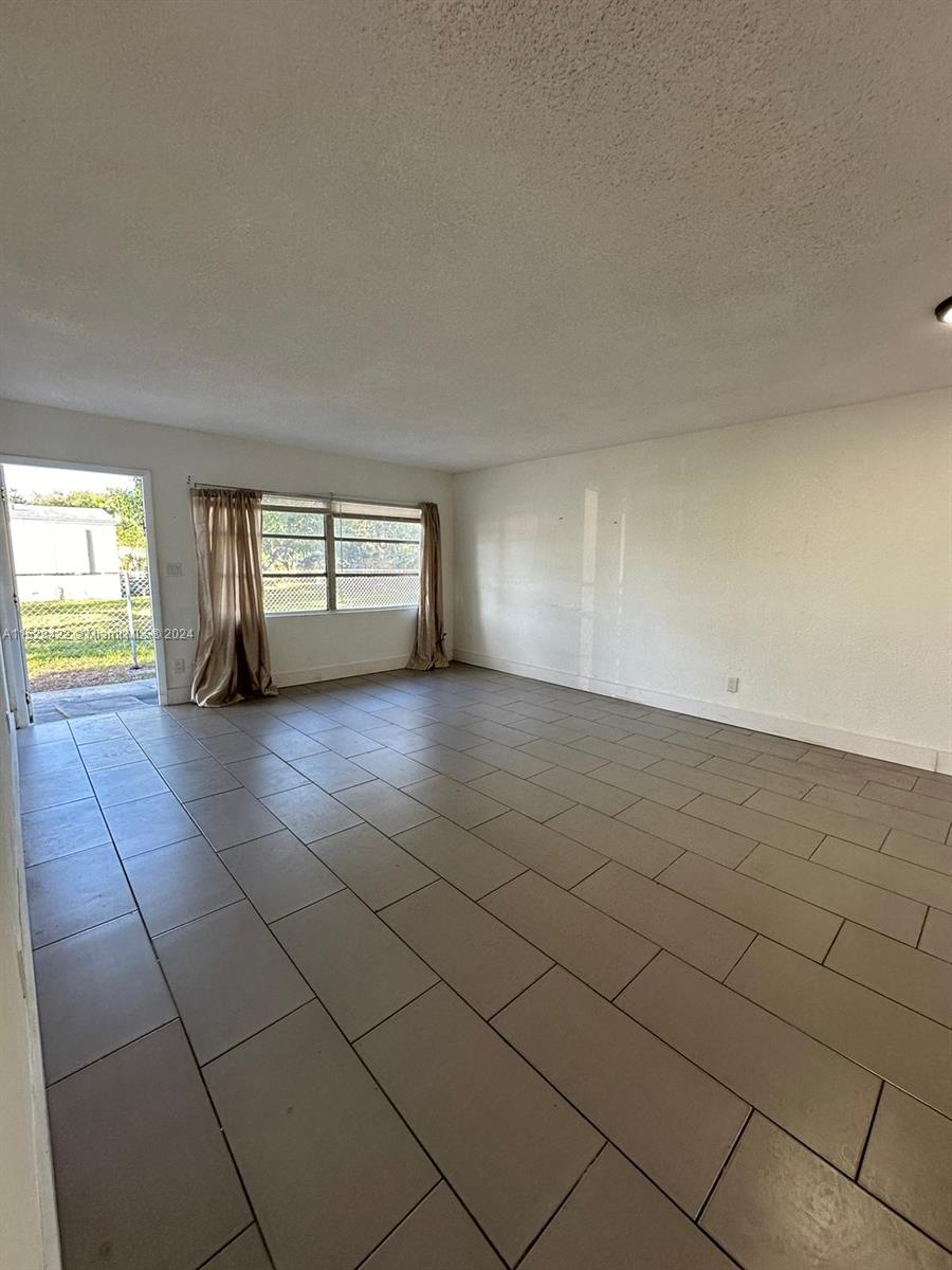 BROWARD PARK - Residential Lease
