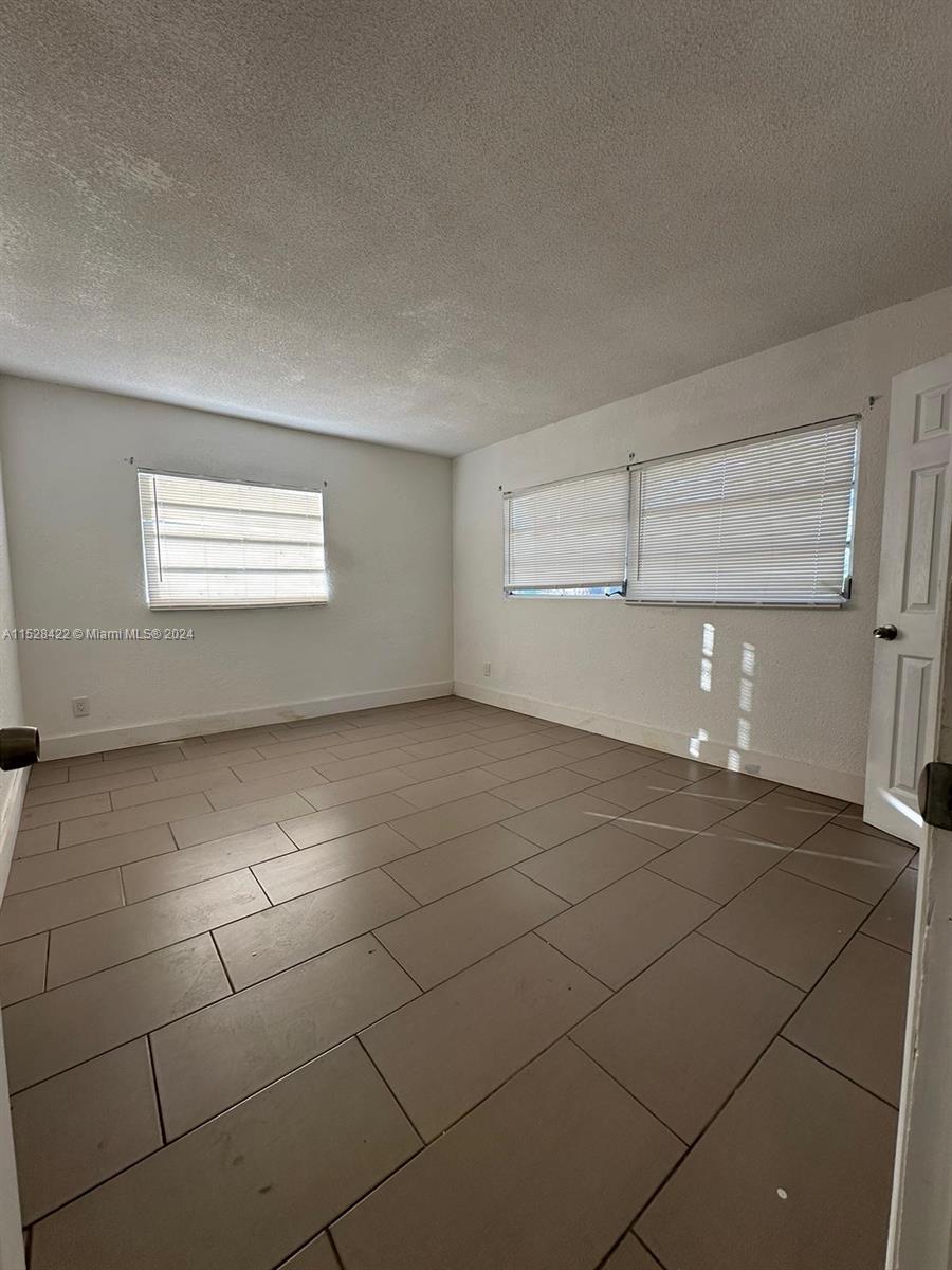 BROWARD PARK - Residential Lease