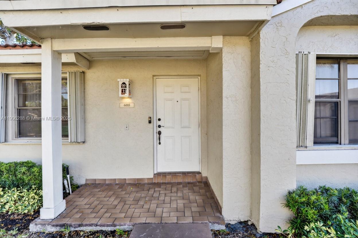 6018 NW 172nd Terr Cir