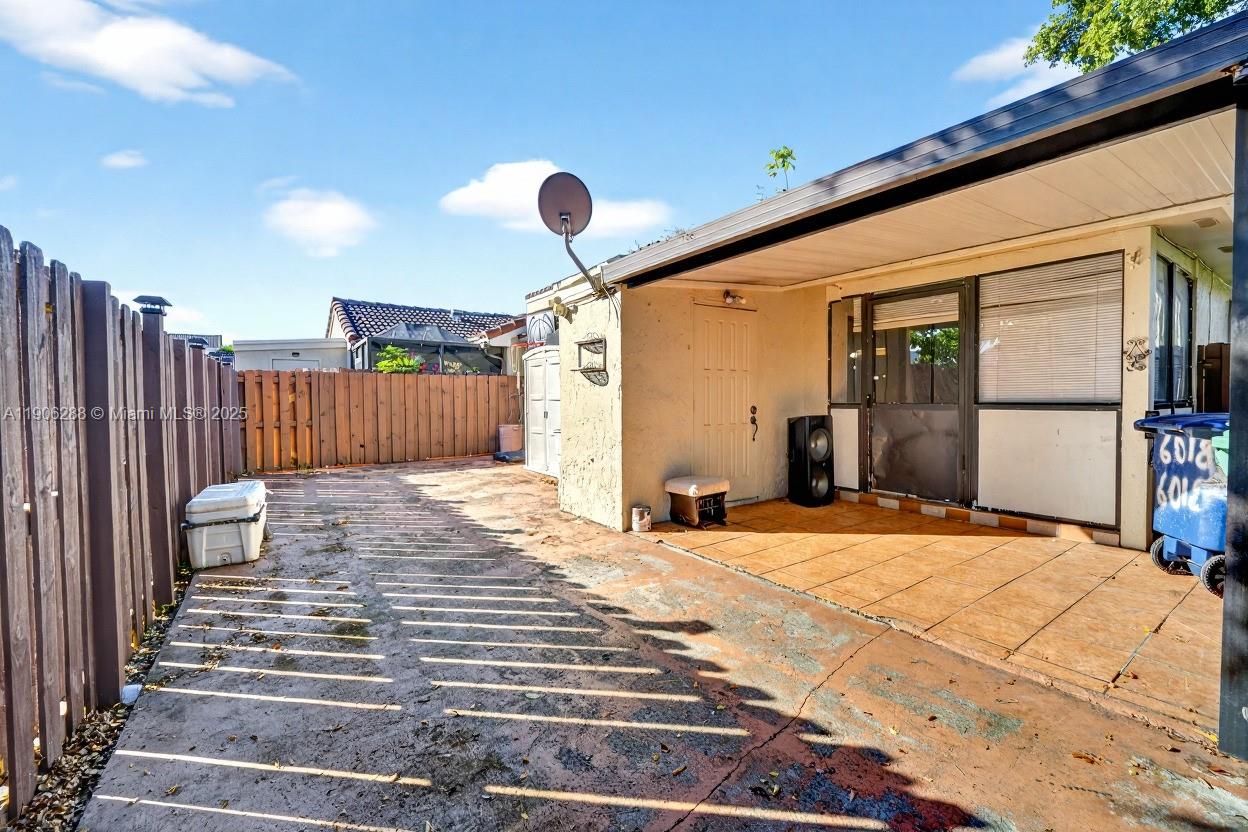 VILLA HOMES AT THE MOORS - Residential