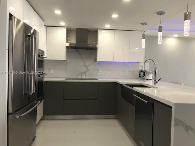 ARLEN HOUSE EAST CONDO - Residential