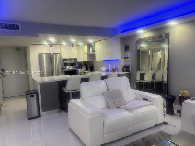 ARLEN HOUSE EAST CONDO - Residential