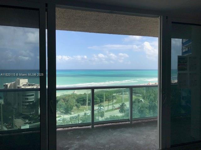 100 Bayview Dr 1609