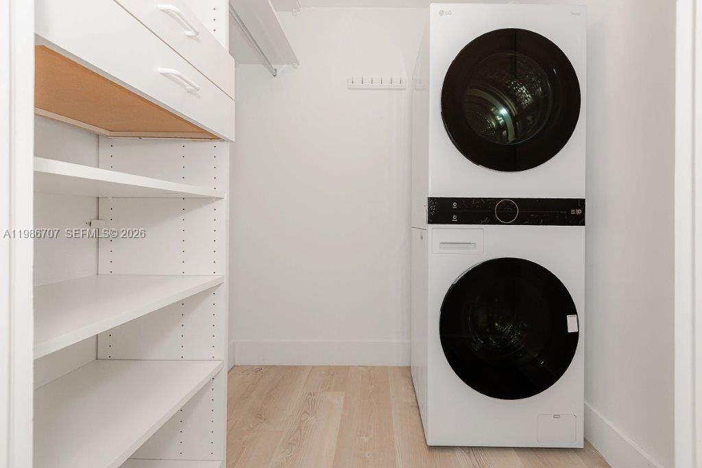 RONEY PALACE CONDO - Residential