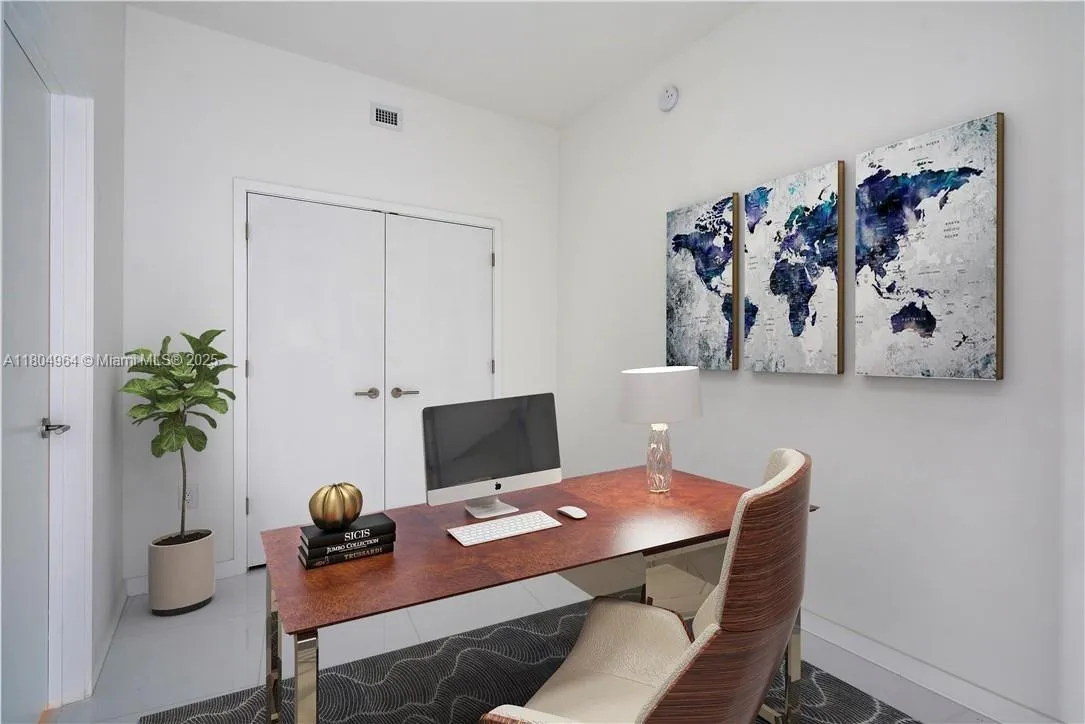 Miami, Florida 33132, United States, 2 Bedrooms Bedrooms, ,2 BathroomsBathrooms,Residential,Active,132858