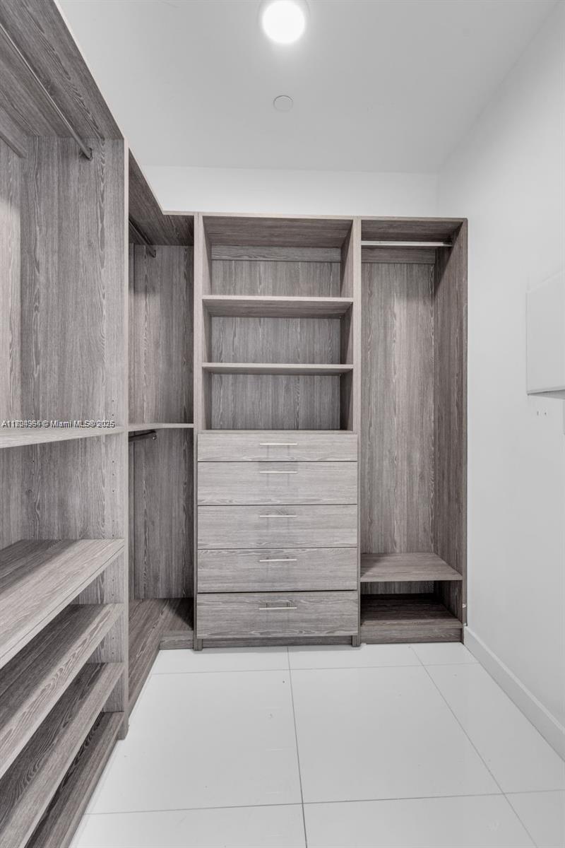 PARAMOUNT MIAMI WORLDCENT - Residential