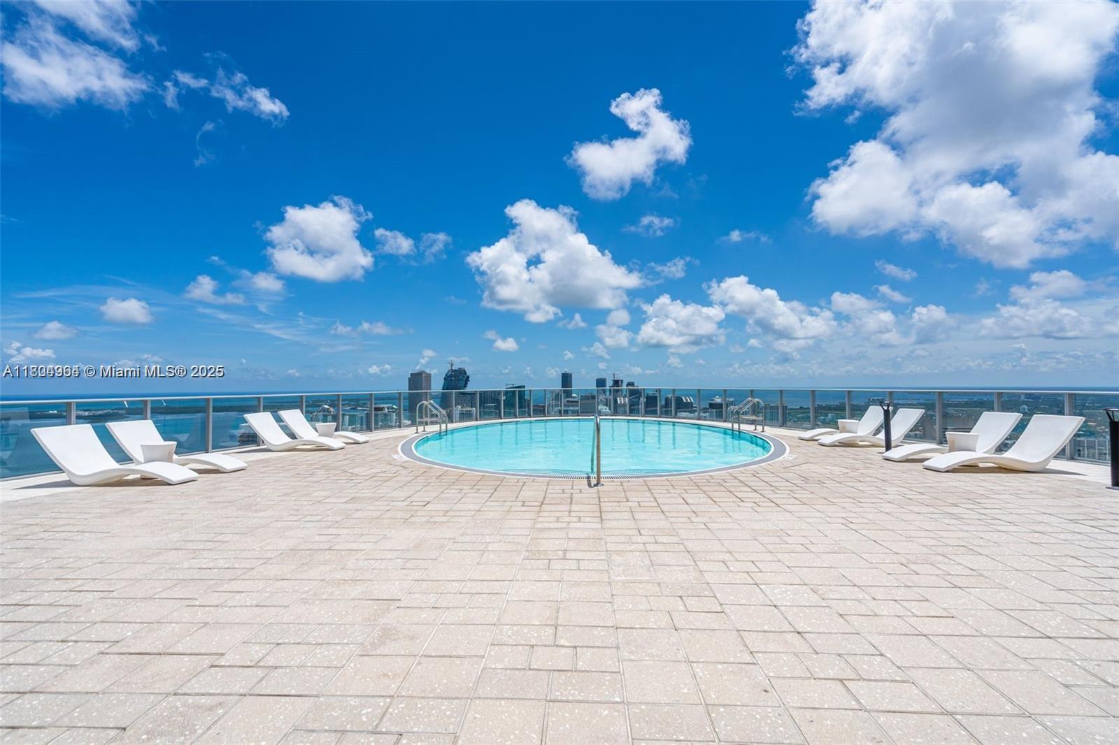 PARAMOUNT MIAMI WORLDCENT - Residential