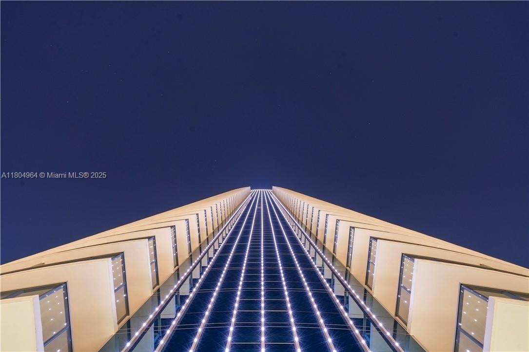 PARAMOUNT MIAMI WORLDCENT - Residential