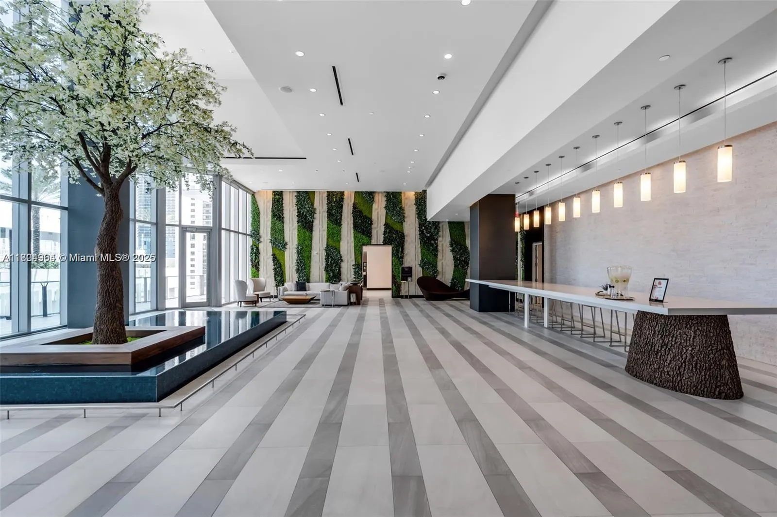 Miami, Florida 33132, United States, 2 Bedrooms Bedrooms, ,2 BathroomsBathrooms,Residential,Active,132858