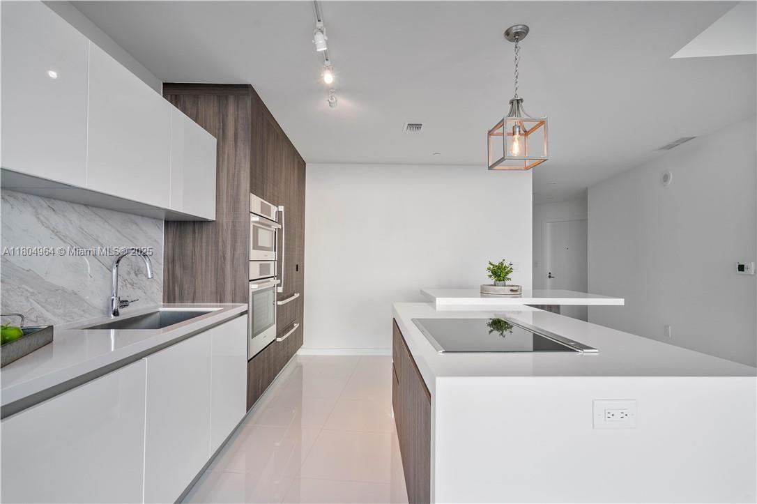 PARAMOUNT MIAMI WORLDCENT - Residential