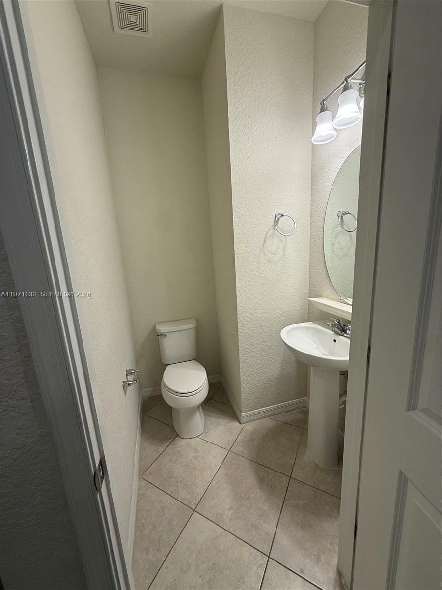 PRESTON SQUARE - Residential