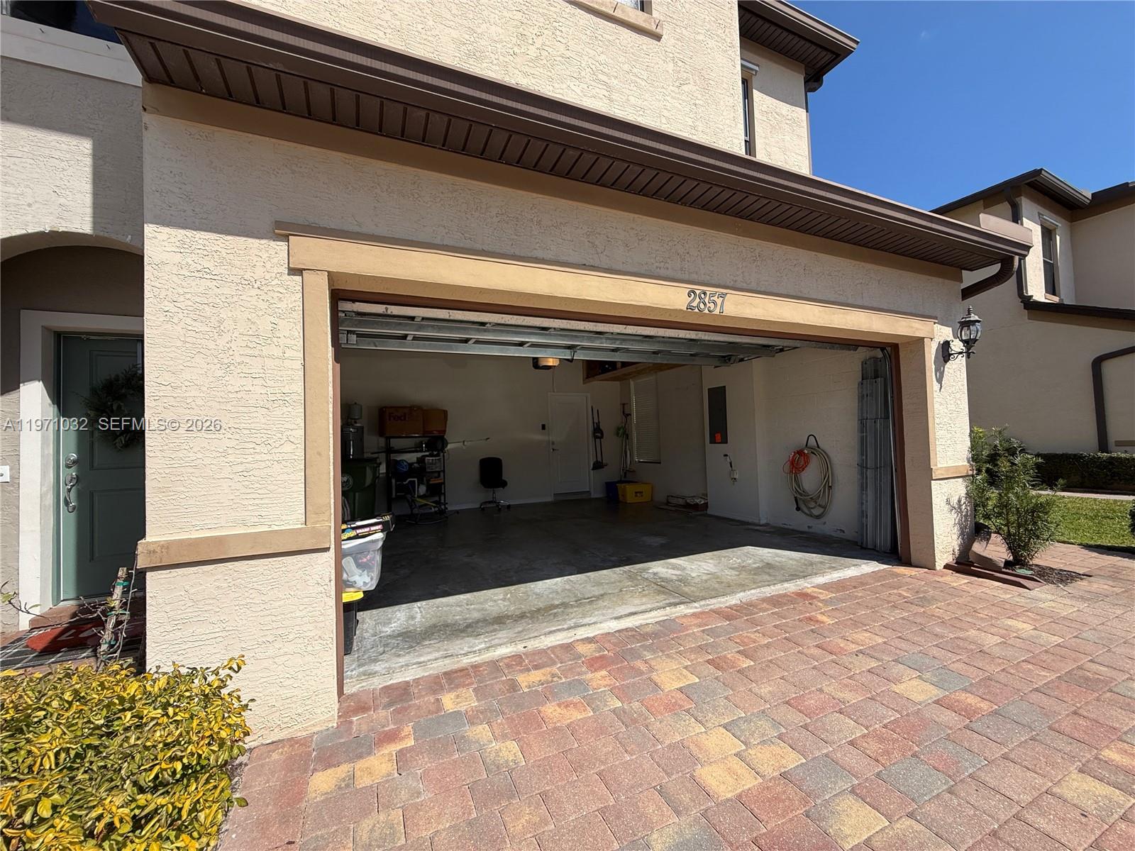 PRESTON SQUARE - Residential