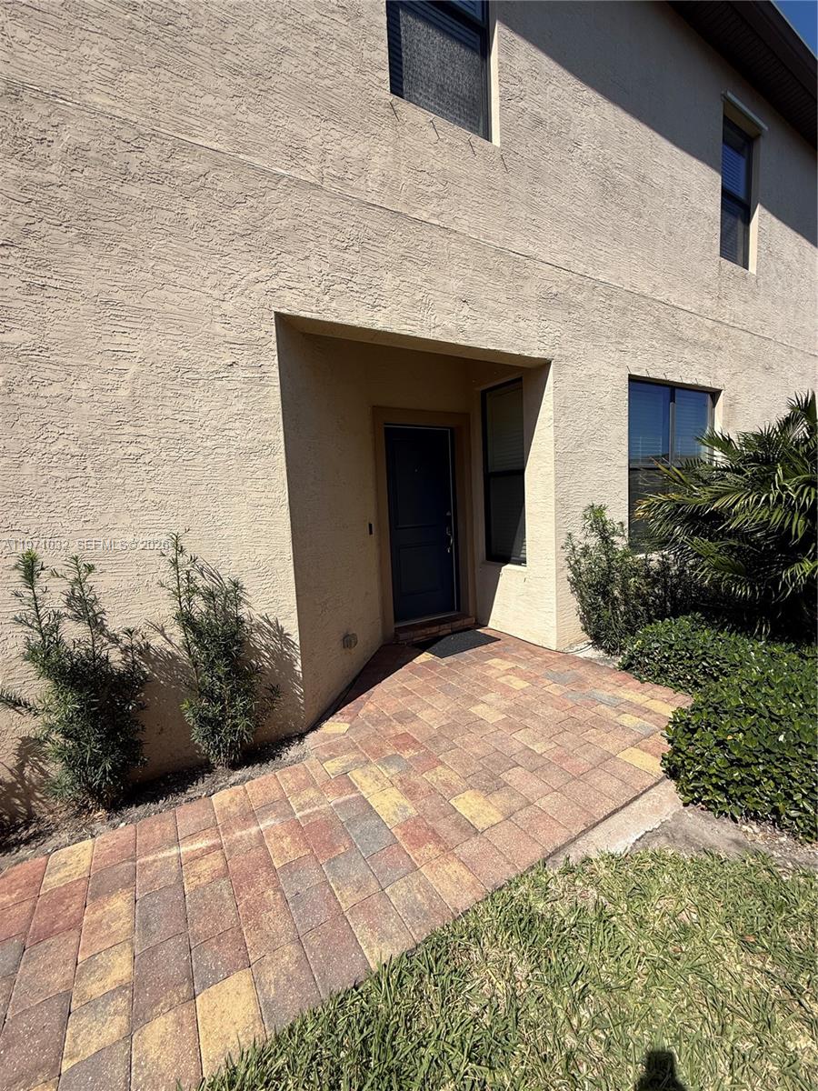 PRESTON SQUARE - Residential