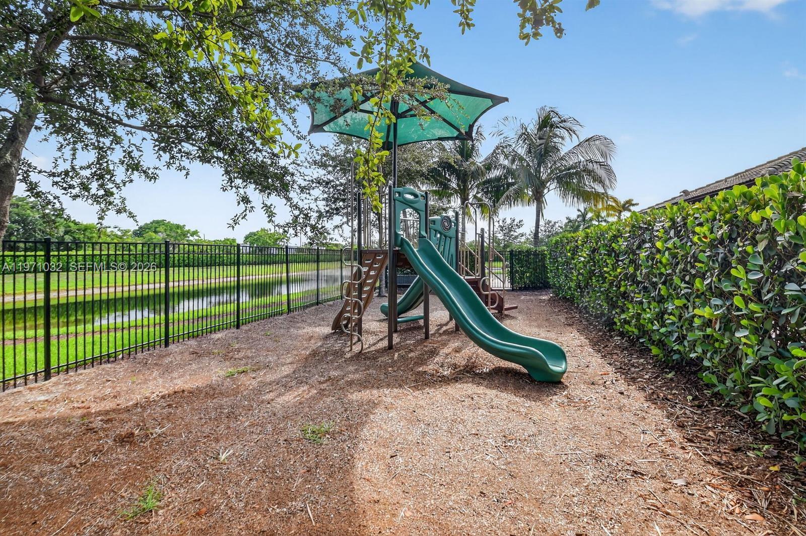 PRESTON SQUARE - Residential