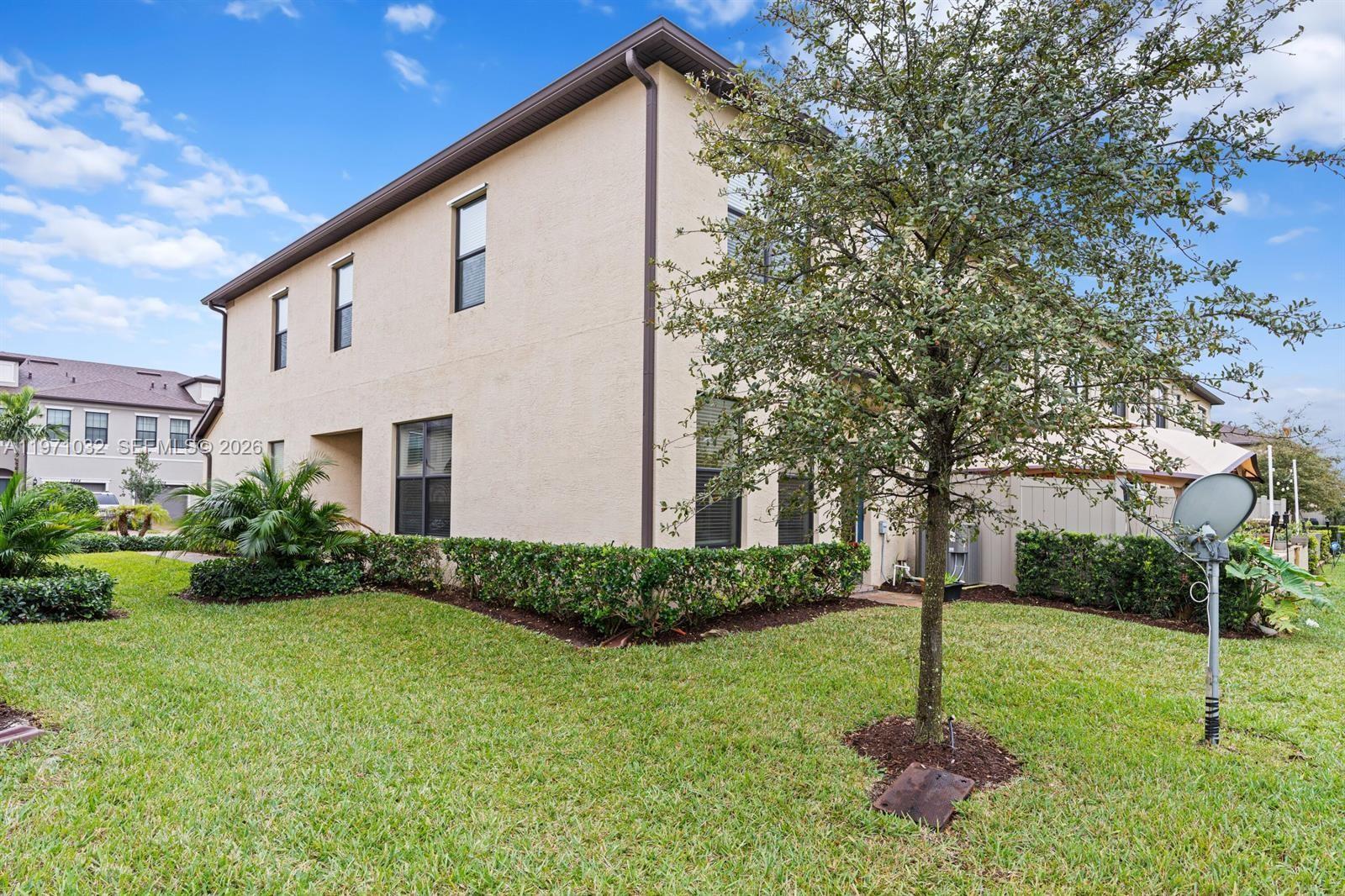 PRESTON SQUARE - Residential