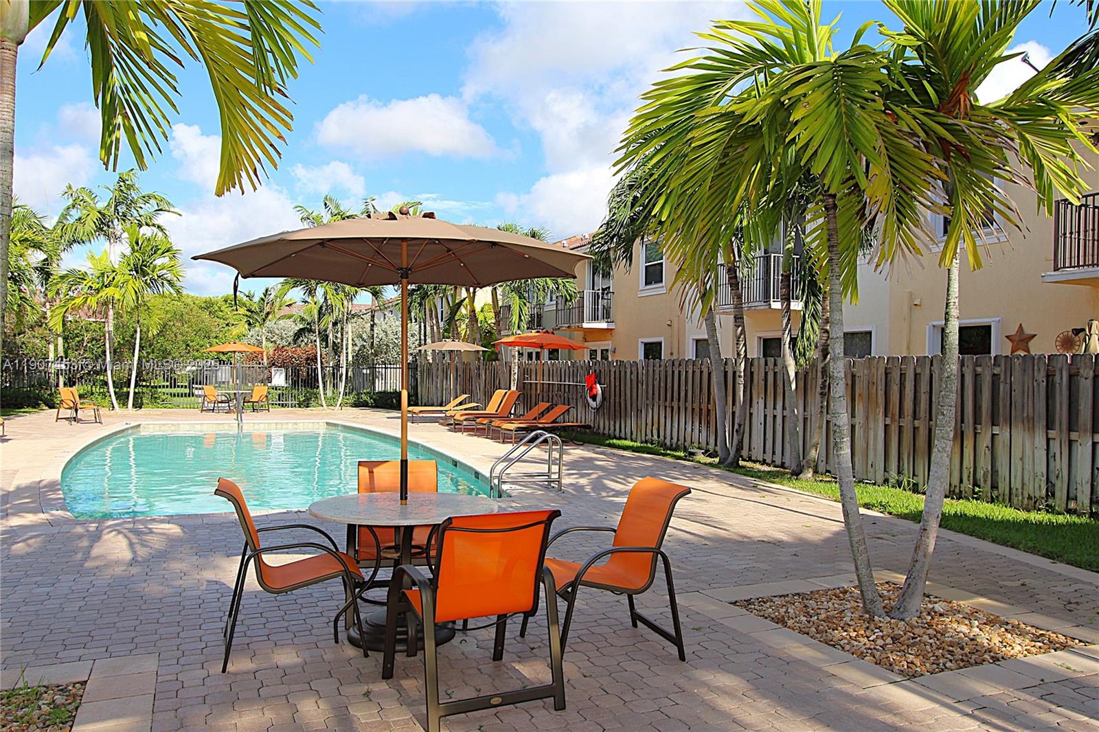 SORRENTO TOWNHOMES - Residential