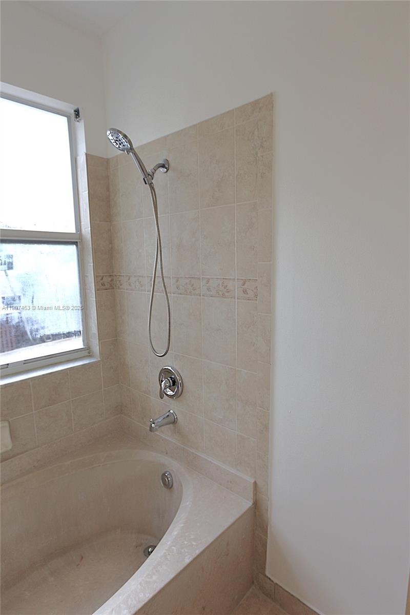 SORRENTO TOWNHOMES - Residential