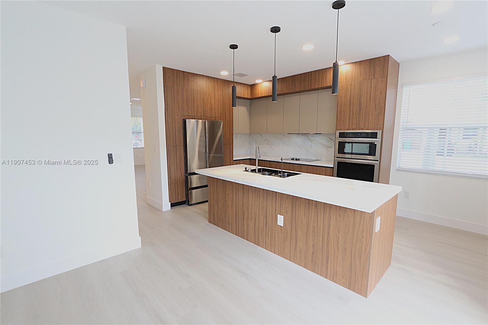 SORRENTO TOWNHOMES - Residential