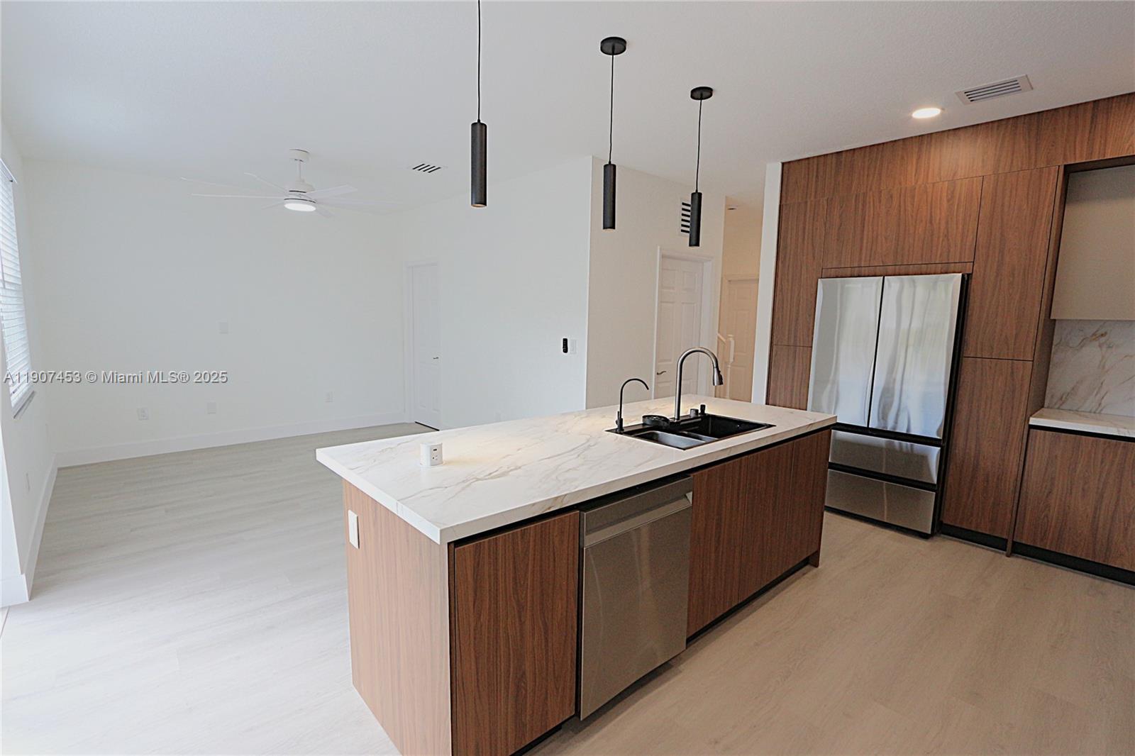 SORRENTO TOWNHOMES - Residential