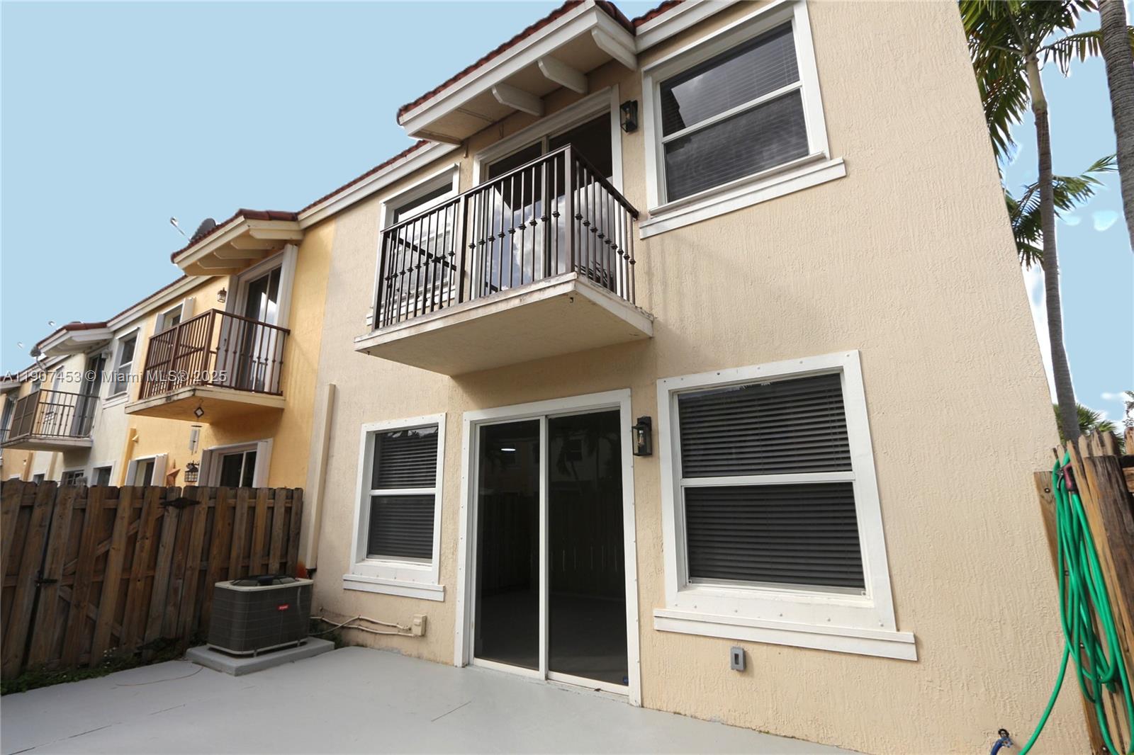 SORRENTO TOWNHOMES - Residential