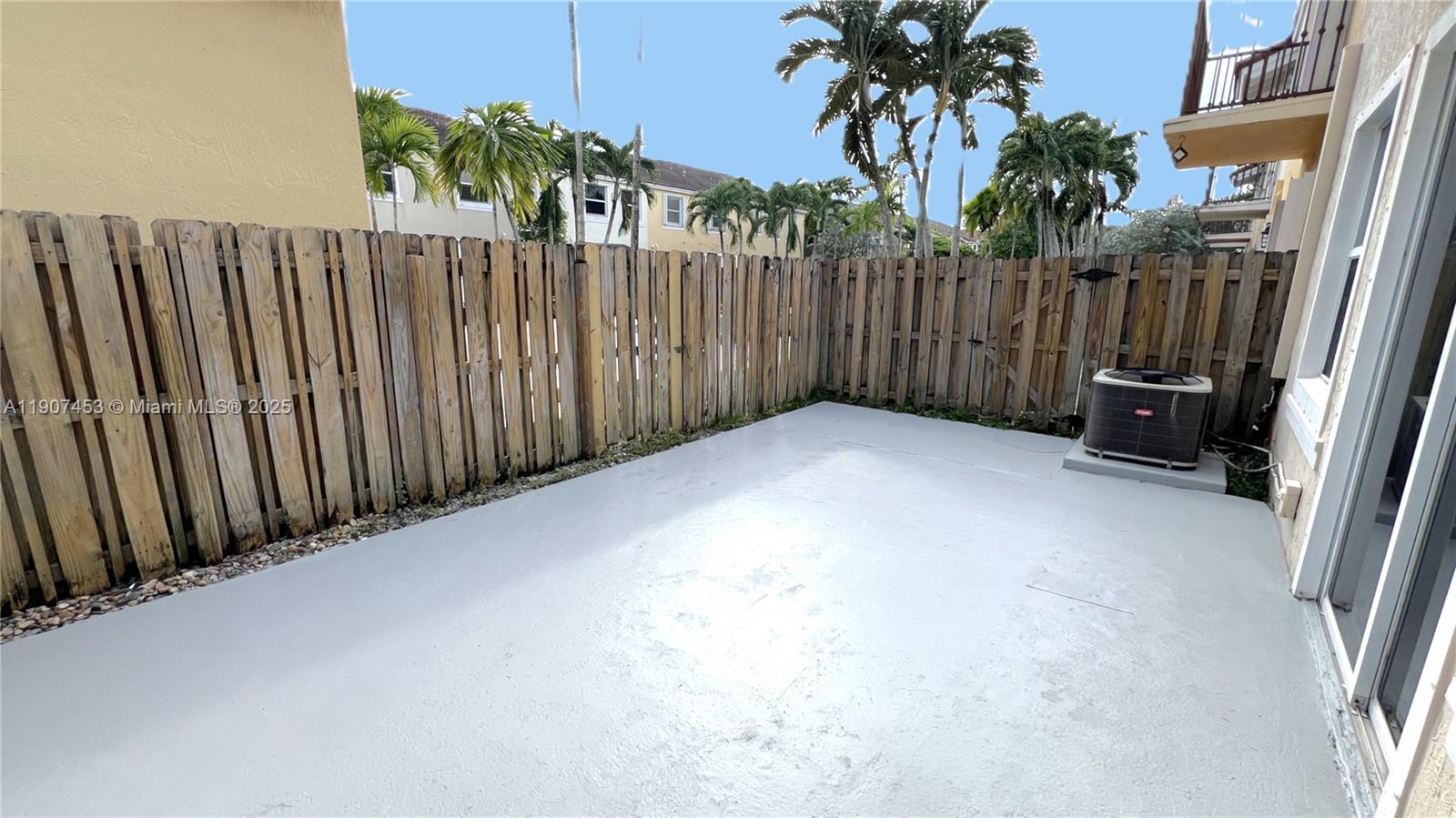 SORRENTO TOWNHOMES - Residential