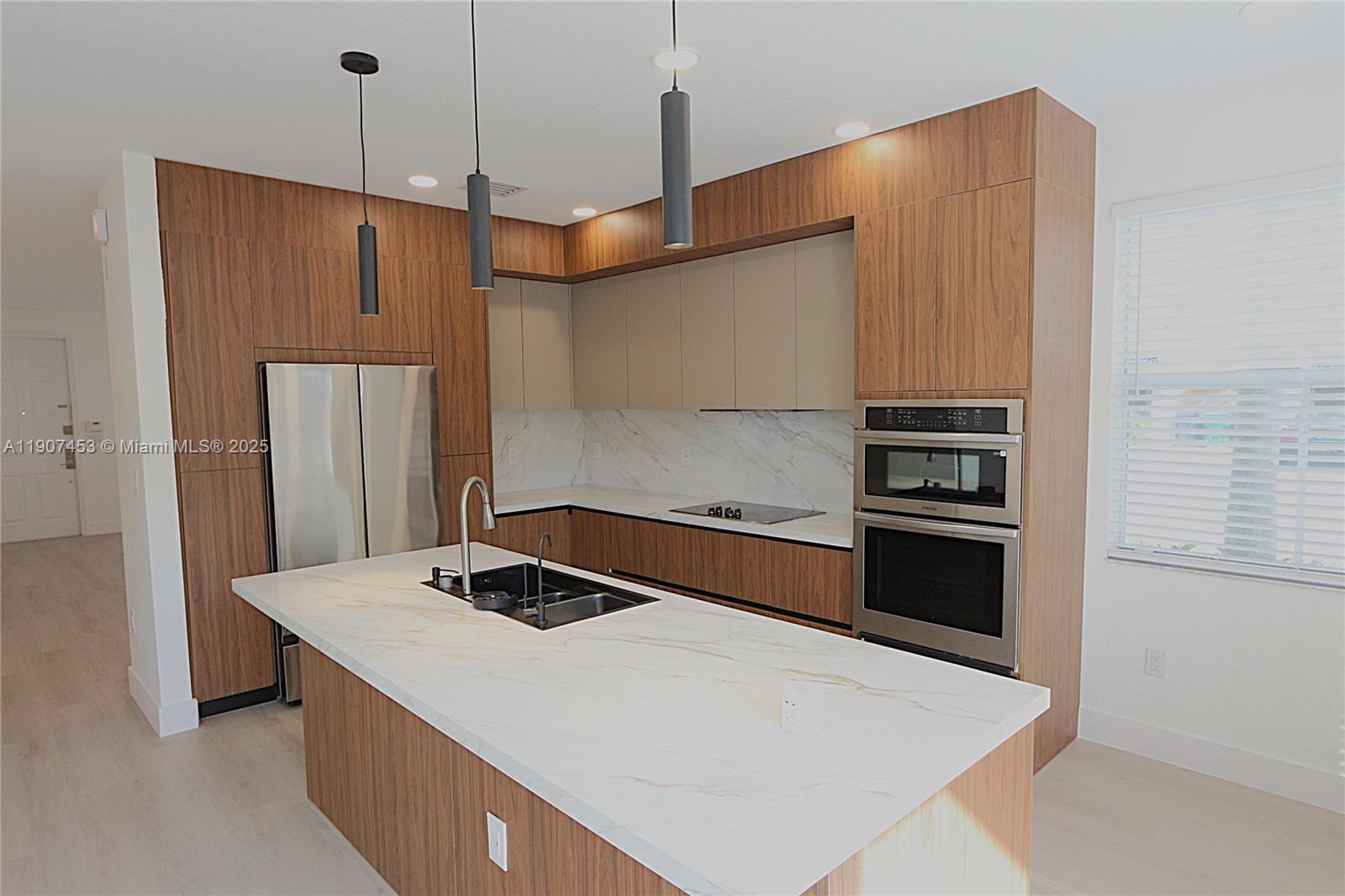 SORRENTO TOWNHOMES - Residential