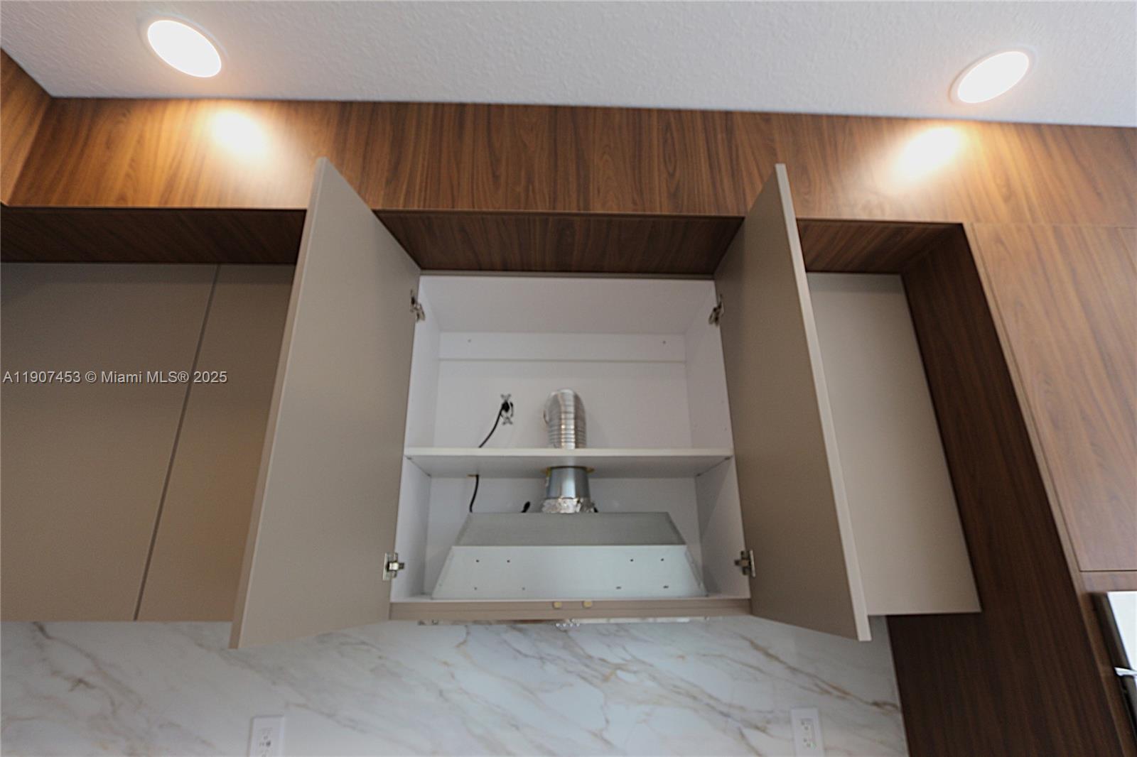 SORRENTO TOWNHOMES - Residential