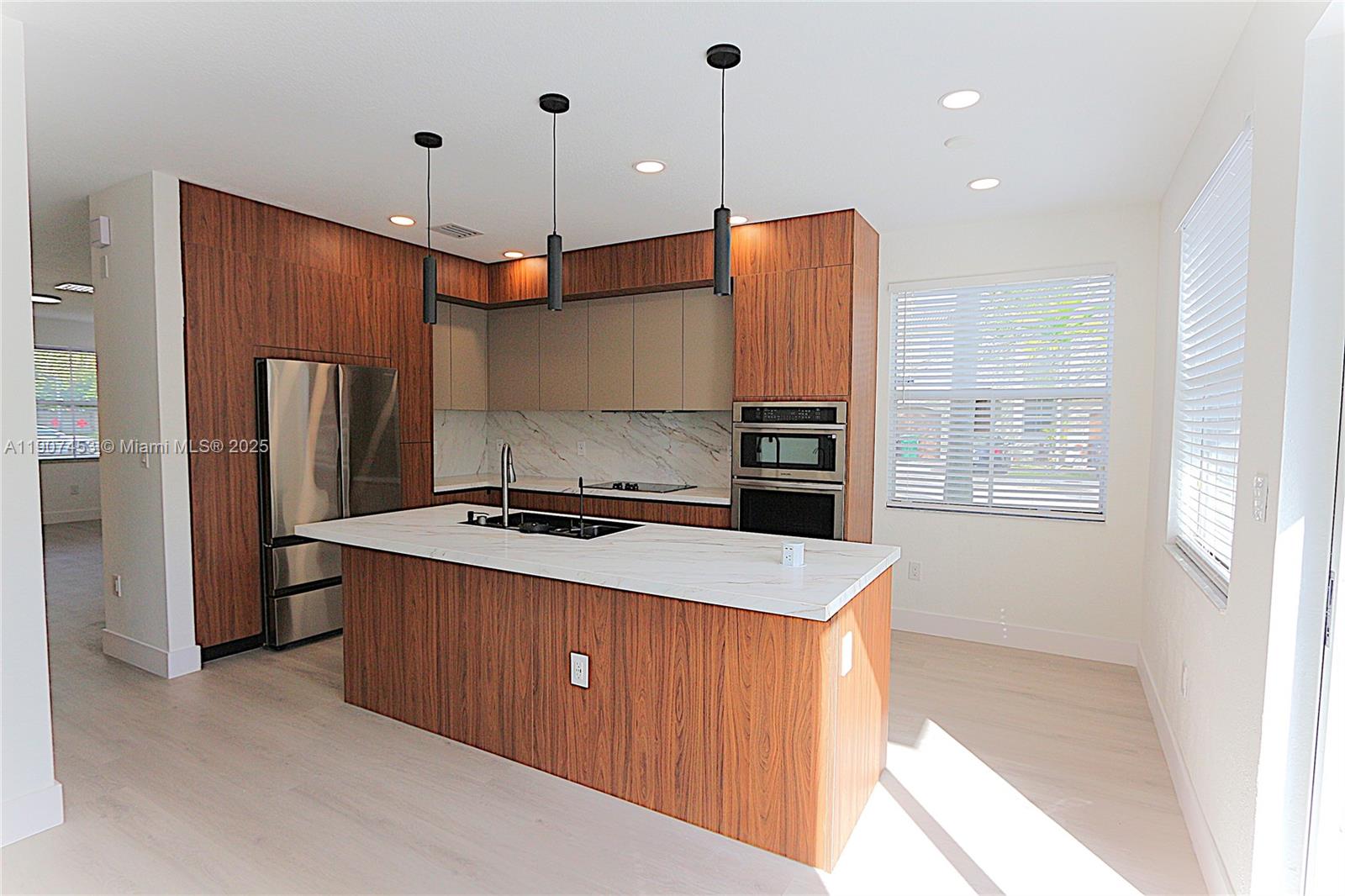 SORRENTO TOWNHOMES - Residential