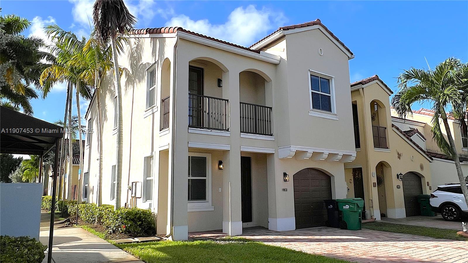 SORRENTO TOWNHOMES - Residential