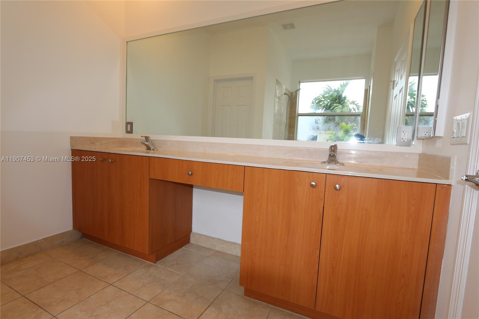 SORRENTO TOWNHOMES - Residential