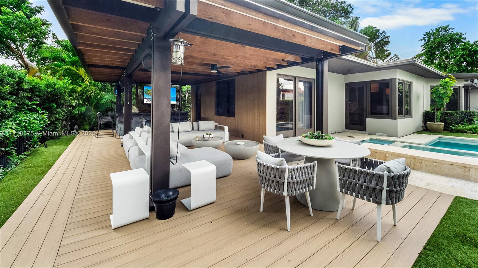 RIVO ALTO AMD - Residential