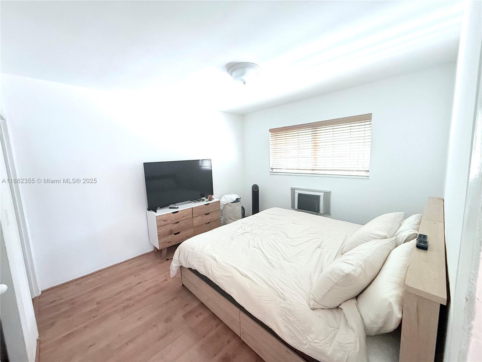SANTONA CONDO - Residential